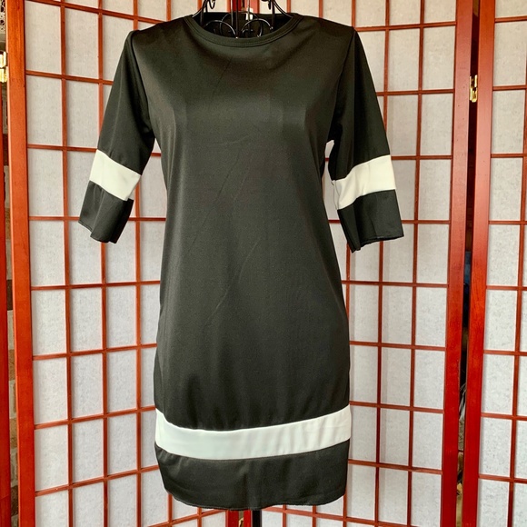 Miss Look Pullover Black Tunic NWOT - Picture 3 of 4